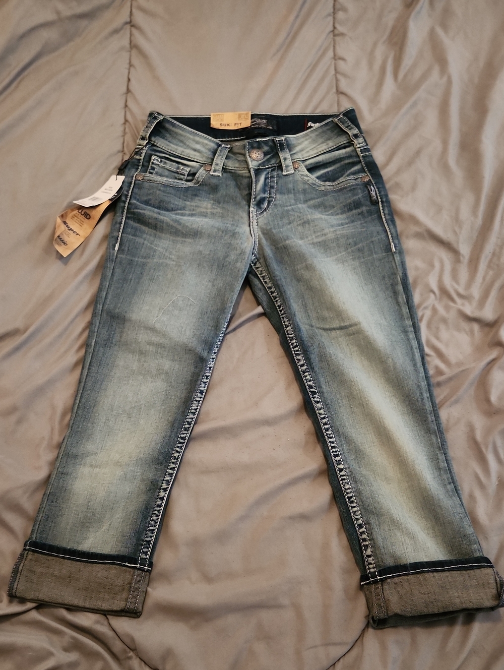Silver Jeans Light Blue Suki Mid Capri with Embroidered Pocket